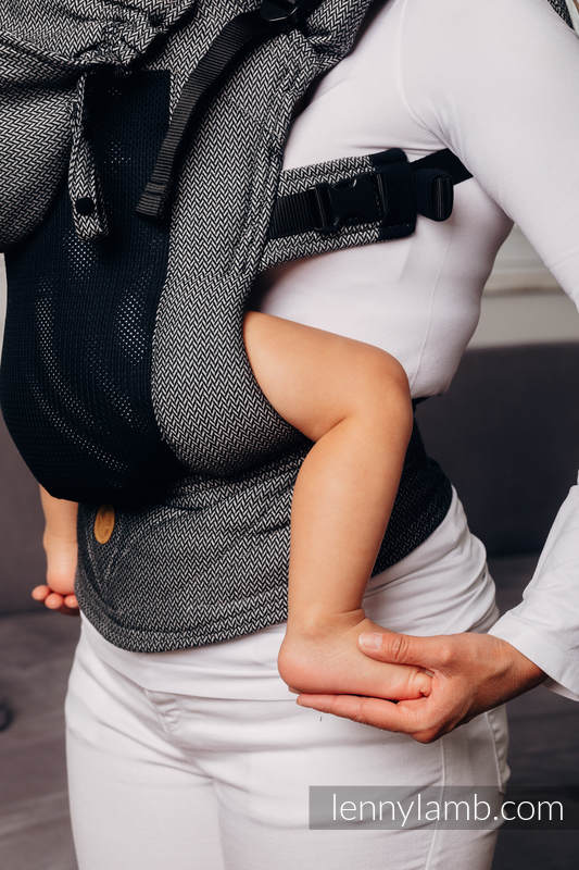LennyGo Porte-bébé en maille ergonomique de la gamme de base - GRAPHITE - taille bébé, tissage herringbone, 86 % coton, 14% polyester #babywearing