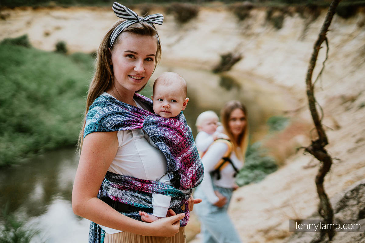 LennyHybrid Half Buckle Carrier, Standard Size, jacquard weave (65% cotton, 35% bamboo) - PEACOCK'S TAIL - DREAMSPACE #babywearing