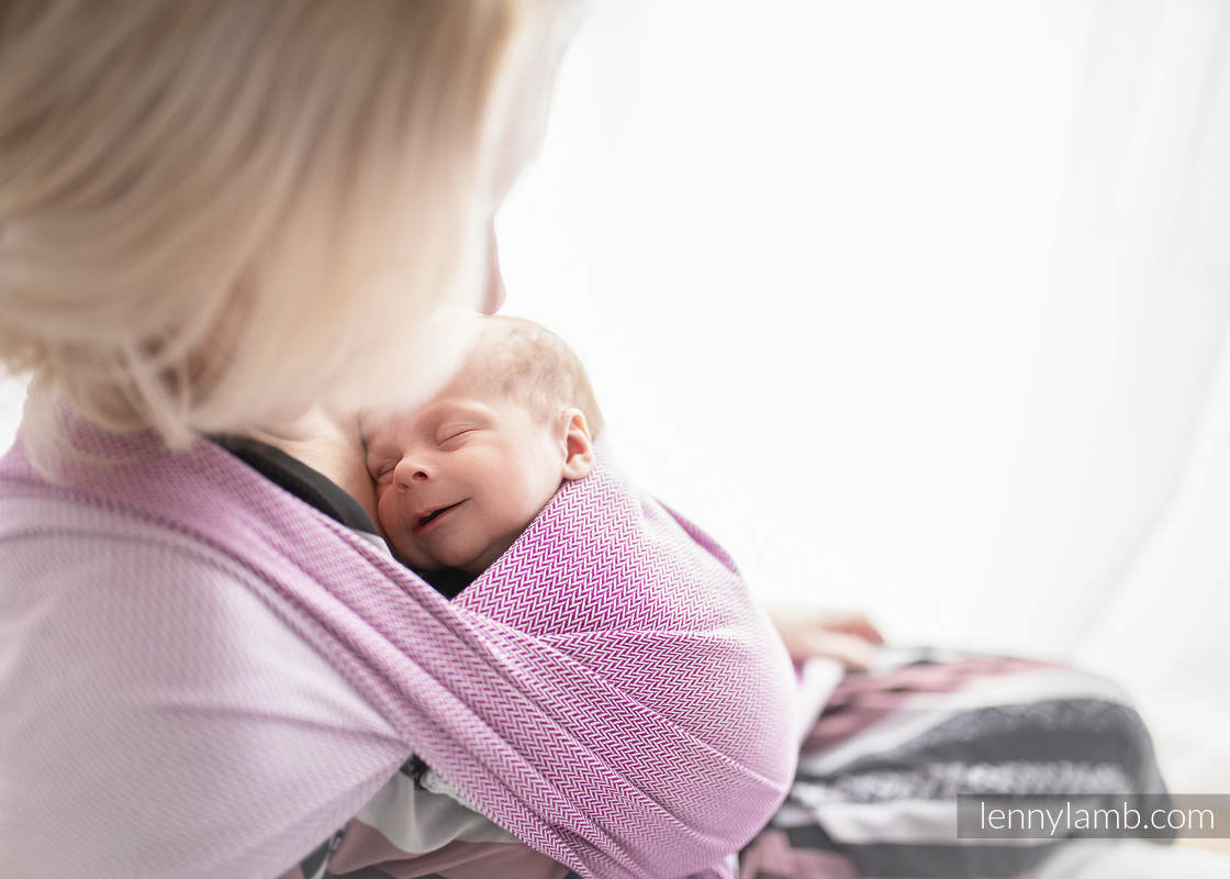 Tragetuch für Kinder mit niedrigem Geburtsgewicht, Fischgrätmuster (100% Baumwolle) - LITTLE HERRINGBONE LILA - Größe S #babywearing