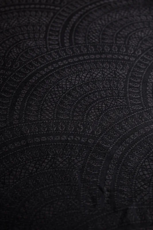 Baby Wrap, Jacquard Weave (59% cotton, 41% merino wool) - PEACOCK'S TAIL - PITCH BLACK - size S #babywearing