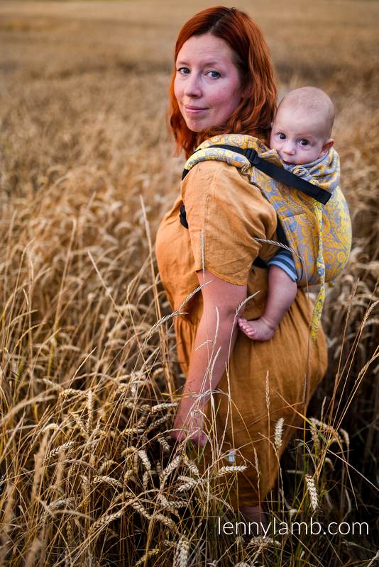 Lenny Buckle Onbuhimo baby carrier, standard size, jacquard weave (95% cotton, 5% metallised yarn) - HARVEST - FIELDS OF GOLD #babywearing