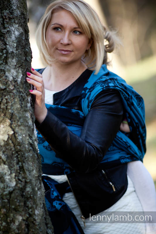:WVJ_M_NGHT_BTTRFL #babywearing