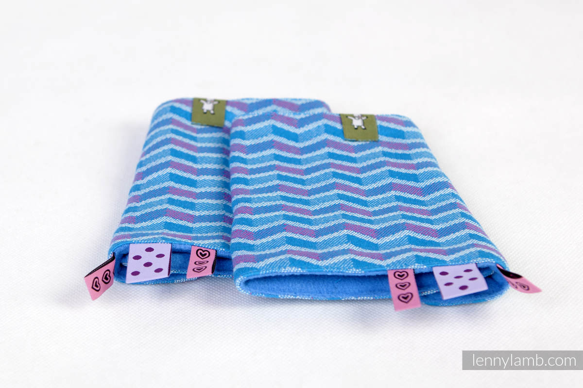 Drool Pads & Reach Straps Set, (60% cotton, 40% polyester) - ZIGZAG TURQUOISE & PINK #babywearing