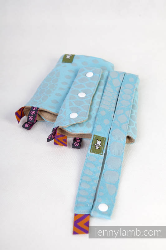 Drool Pads & Reach Straps Set, (60% cotton, 40% polyester) - FUTURA #babywearing