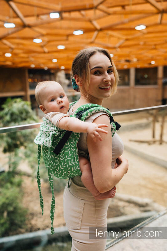 Lenny Buckle Onbuhimo baby carrier, standard size, jacquard weave (54% cotton, 46% TENCEL) - ENCHANTED NOOK - EVERGREEN #babywearing