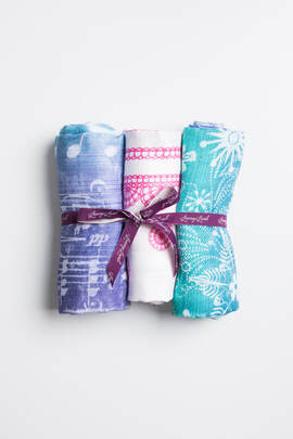 Zestaw Pieluszek Bambusowych - SYMFONIA ZORZA POLARNA, KRÓLOWA ŚNIEGU MAGICZNE JEZIORO, LUKROWA KORONKA RÓŻ Z BIELĄ