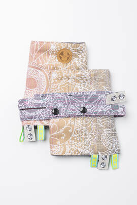 Drool Pads & Reach Straps Set, (60% cotton, 40% polyester) - WILD WINE - VINEYARD