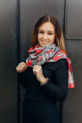 LennyScarf - 42% Baumwolle, 34 % Merinowolle, 15% Kaschmir, 9 % Seide - Swallows Grau & Rot
