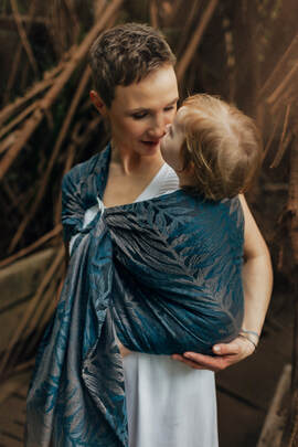 Ring Sling, Jacquard Weave (54% cotton, 46% TENCEL™ Lyocell), with gathered shoulder - RAINFOREST - NOCTURNAL - standard 1.8m